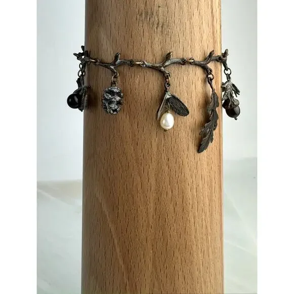 Michael Michaud's Acorn Charm Bracelet - Picture 6 of 8